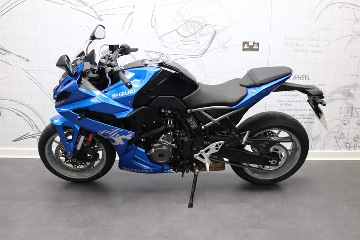 Suzuki GSX-8R