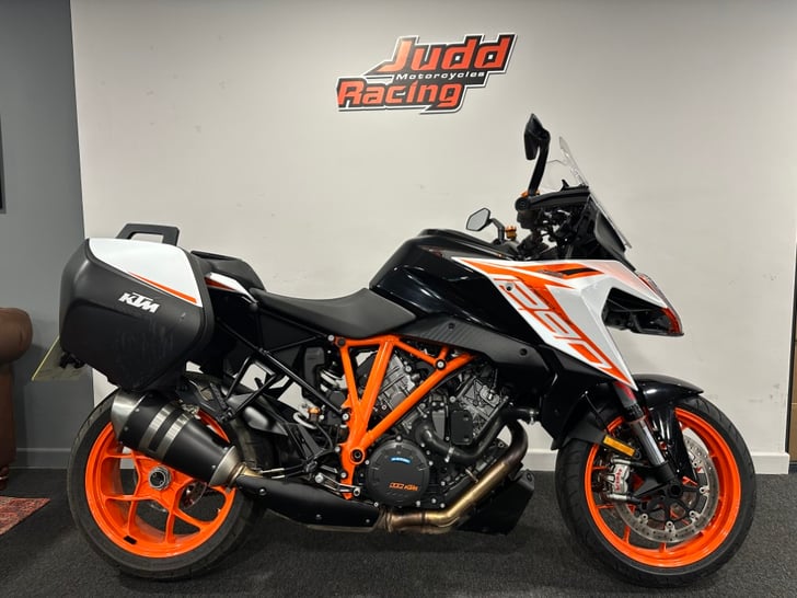 KTM 1290 SUPER DUKE GT ABS