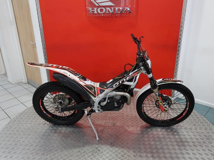 Trs One R 300