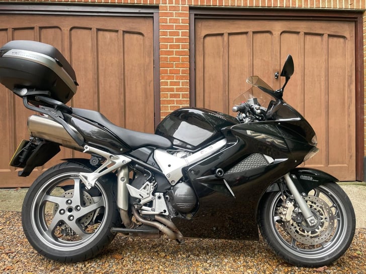 Honda VFR800F