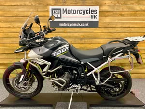 Used Triumph TIGER 900 RALLY ARAGÓN EDITION TIGER 900 RALLY ARAGÓN EDITION for sale in Swindon | Image 2