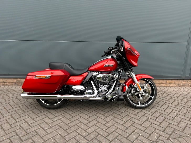 Harley-Davidson TOURING FLHX STREET GLIDE
