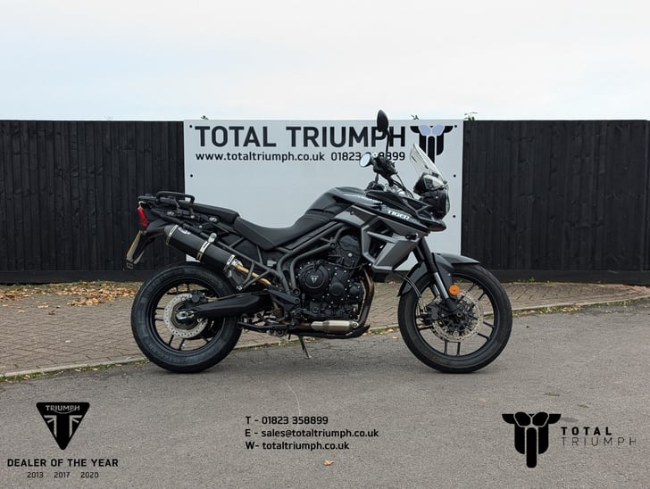 TRIUMPH TIGER 800 XR