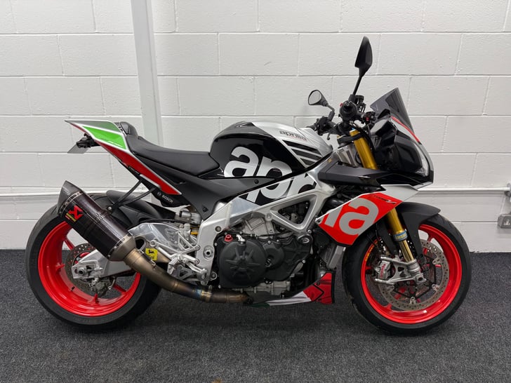 Aprilia TUONO V4 1100 FACTORY