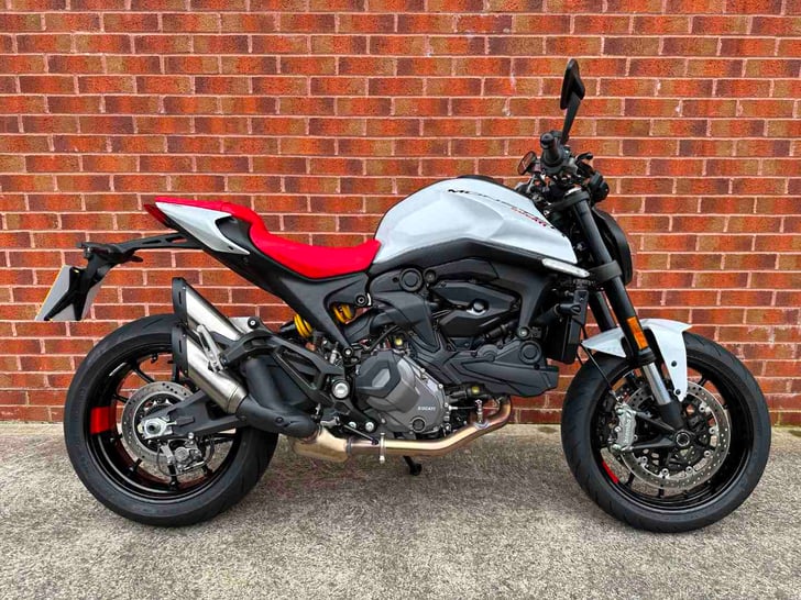 Ducati MONSTER