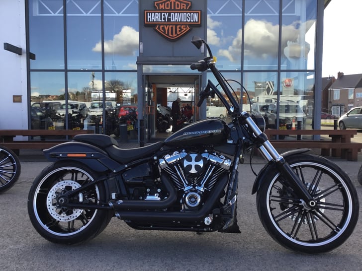 Harley-Davidson BREAKOUT 114