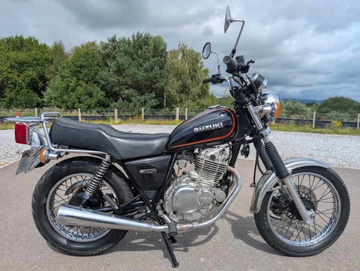 Suzuki GN250