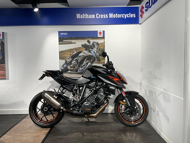KTM 1290 SUPER DUKE R 1290