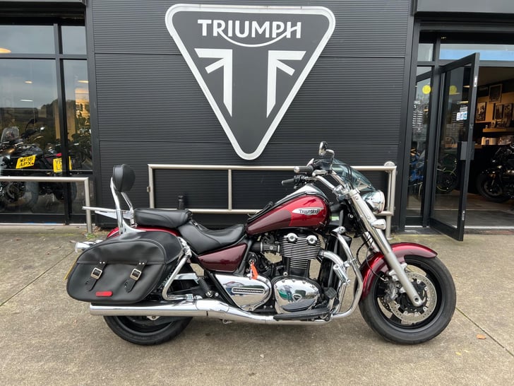 Triumph THUNDERBIRD 1700 COMMANDER CUSTOM CRUISER