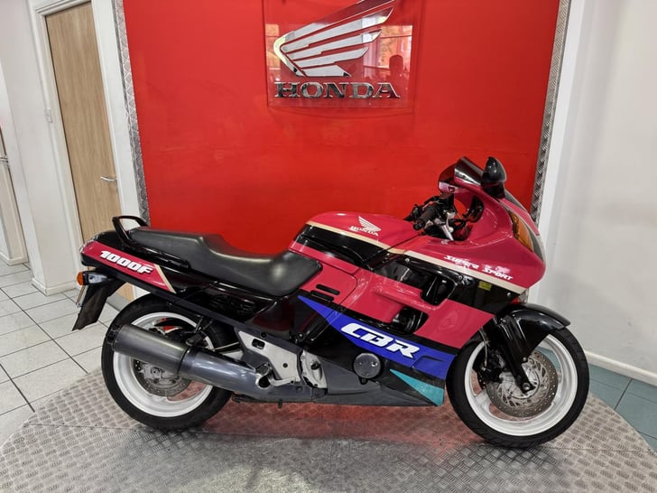 Honda CBR1000F