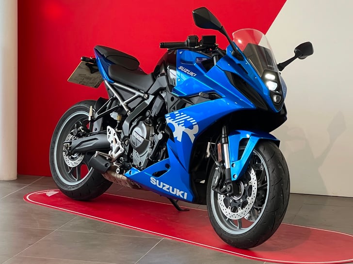 Suzuki GSX-8R