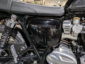 Used Triumph BONNEVILLE BONNEVILLE T120 for sale in Newcastle | Image 2