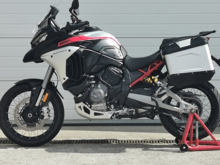 Ducati Multistrada V4 Rally Adventure Travel & Radar