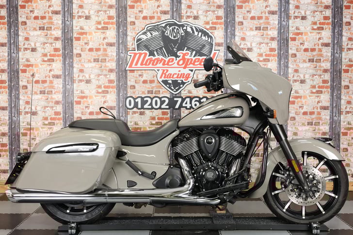 Indian Motorcycle CHIEFTAIN DARK HORSE