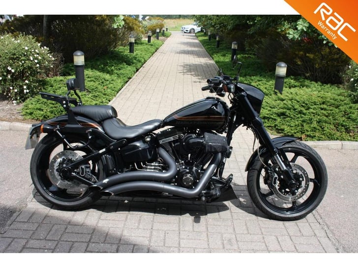 Harley-Davidson PRO STREET BREAKOUT 1801 