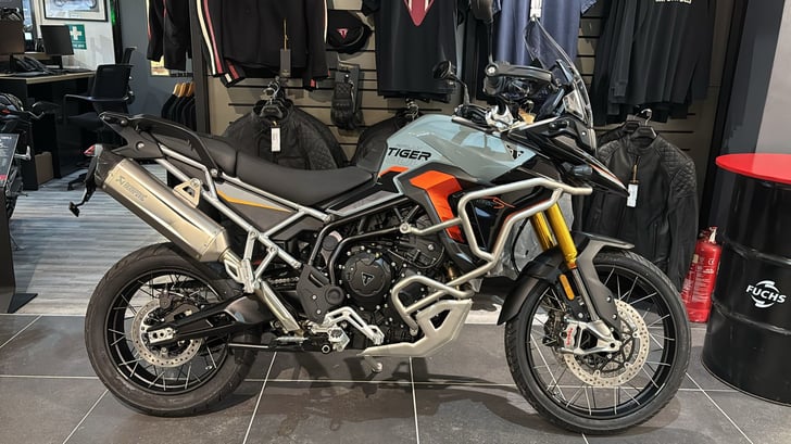 Triumph TIGER 900 DESERT EDITION