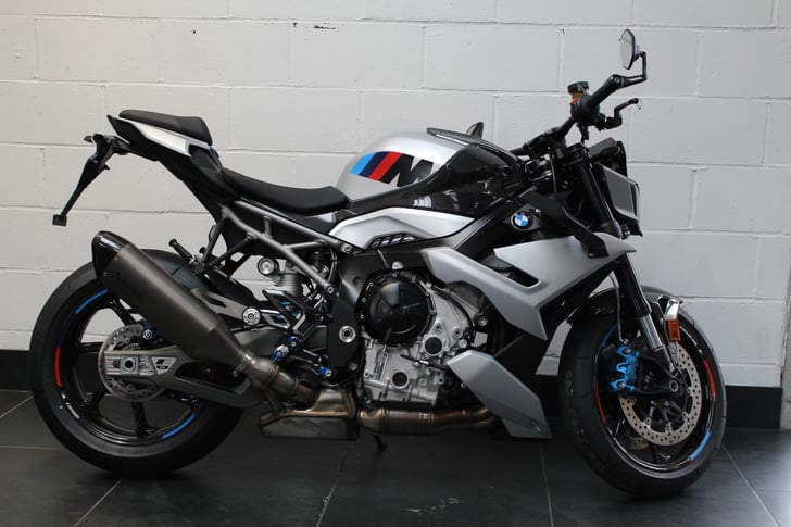 BMW M 1000 R