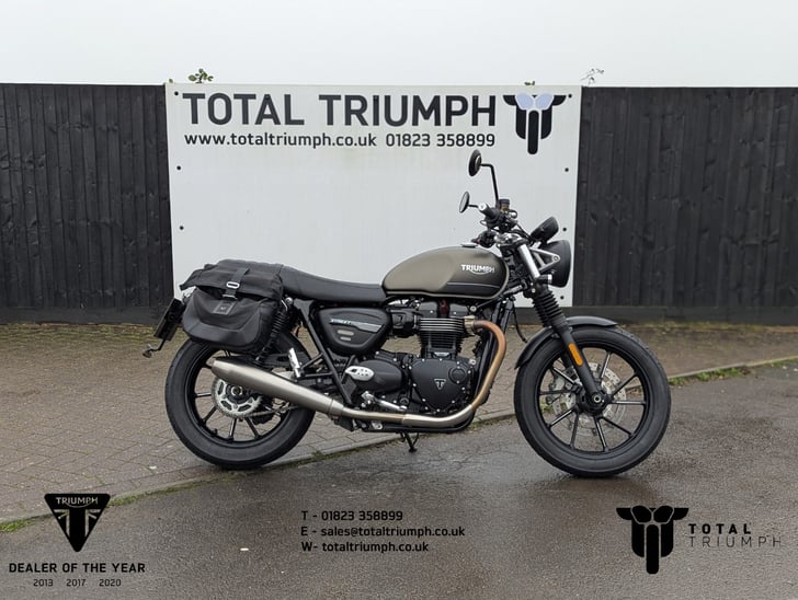 TRIUMPH STREET TWIN