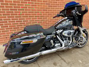 Used Harley-Davidson TOURING FLHX STREET GLIDE LIBERTY EDITION TOURING FLHX STREET GLIDE LIBERTY EDITION for sale in London | Image 2