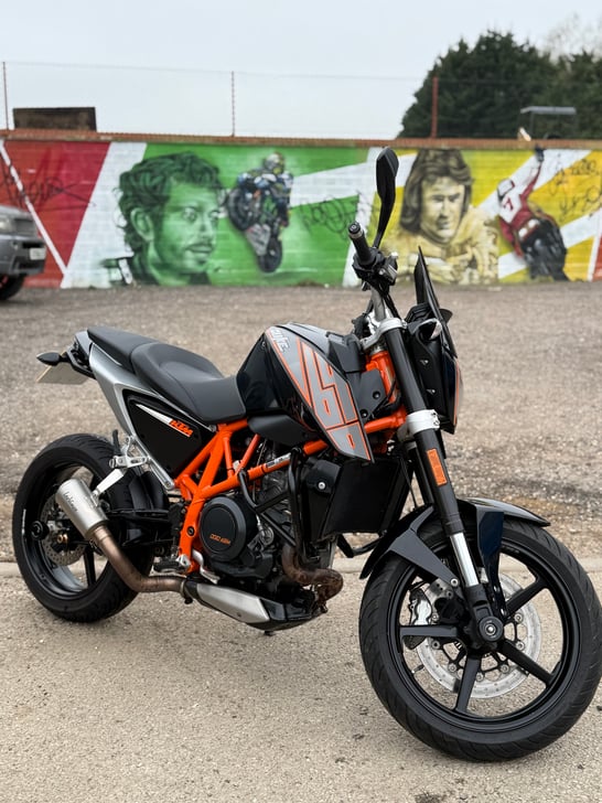 KTM 690 DUKE