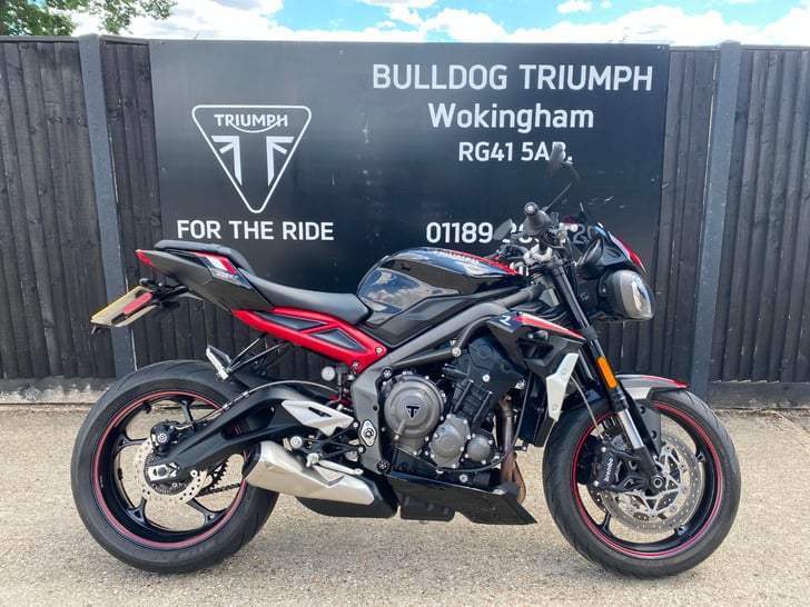 Triumph STREET TRIPLE R