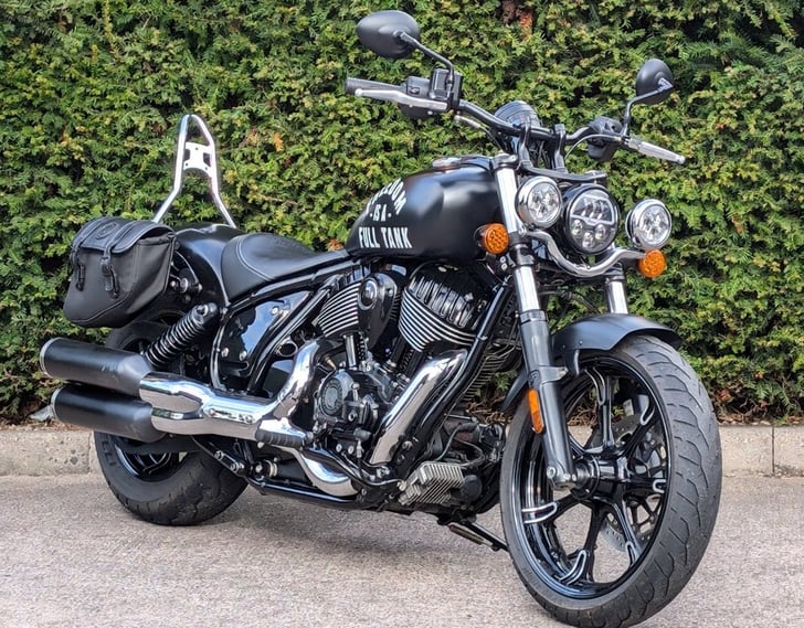 Indian Motorcycle CHIEF DARK HORSE