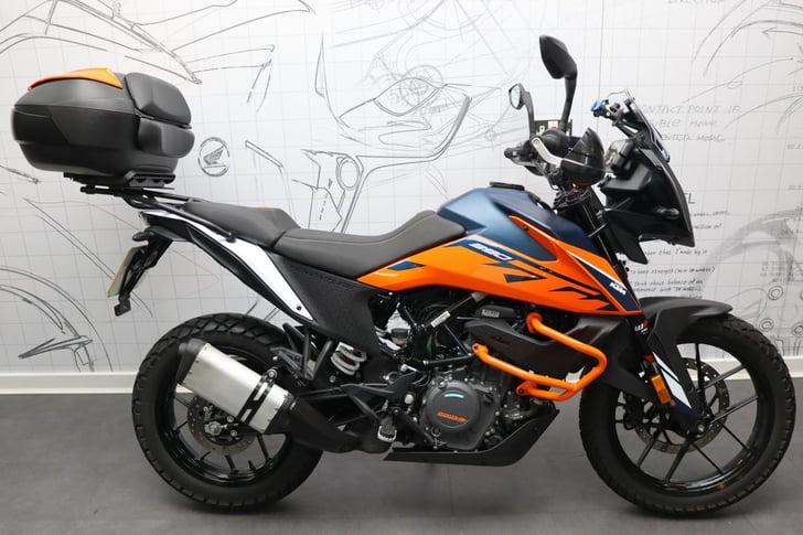 KTM ADVENTURE 390 