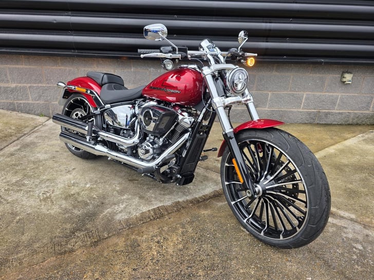 Harley-Davidson BREAKOUT 117 