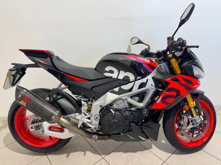 Aprilia TUONO V4 1100 FACTORY