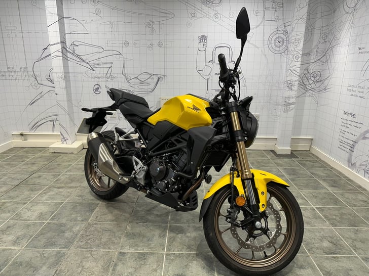Honda CB300R
