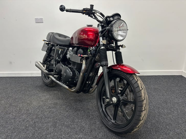 Triumph BONNEVILLE