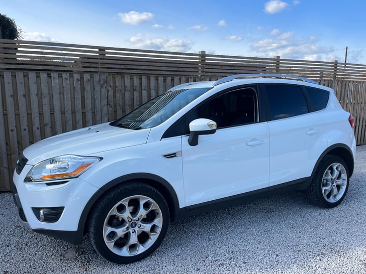 FORD KUGA 2.0 TDCI TITANIUM 2WD EURO 5 5DR | Chesterfield