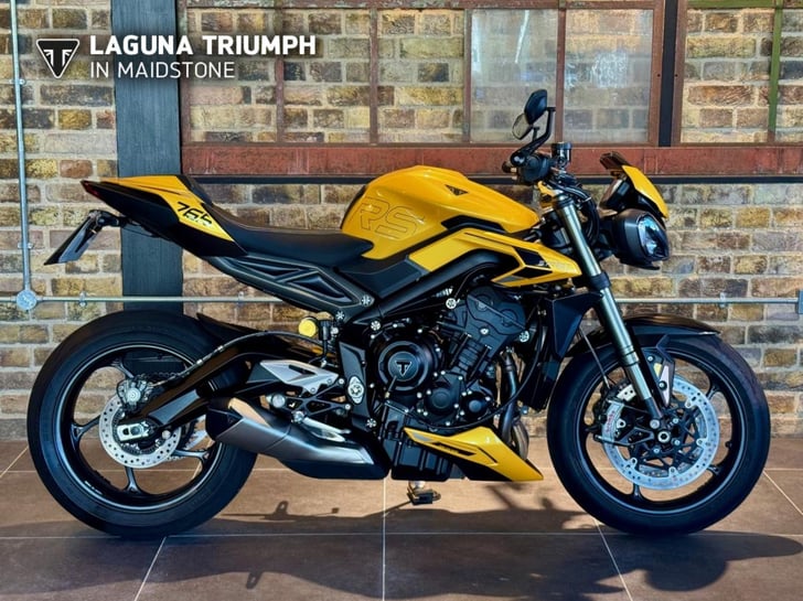 TRIUMPH STREET TRIPLE 765 RS