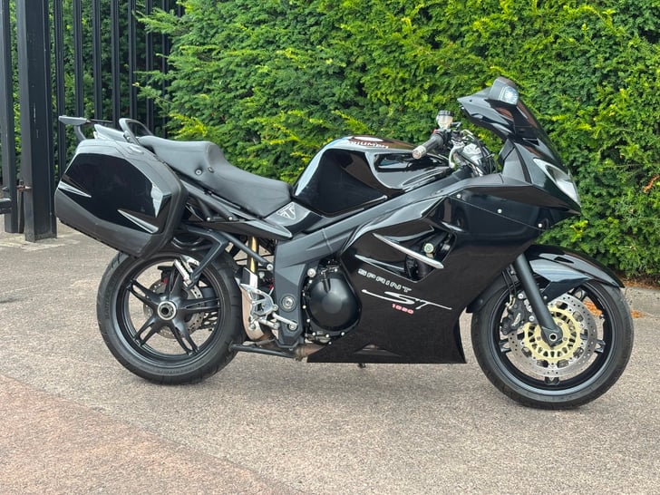 Triumph SPRINT ST 1050