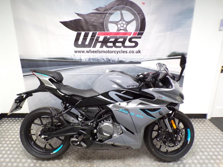 Cfmoto 300SR
