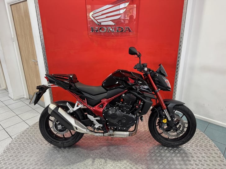 Honda CB750 Hornet