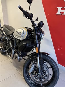 Used Ducati SCRAMBLER 1100 PRO SCRAMBLER 1100 PRO for sale in Newcastle upon Tyne | Image 2