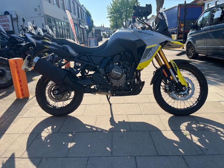 Suzuki V-STROM 800DE