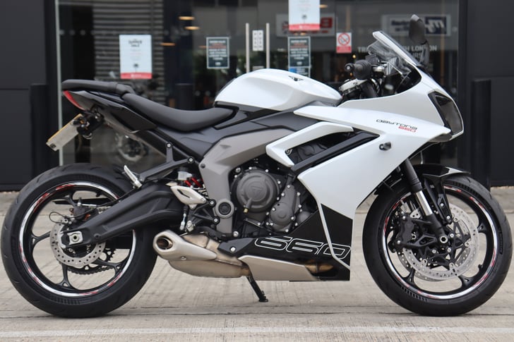 Triumph DAYTONA 660