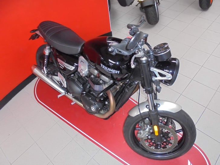 Triumph Speed Twin 1200