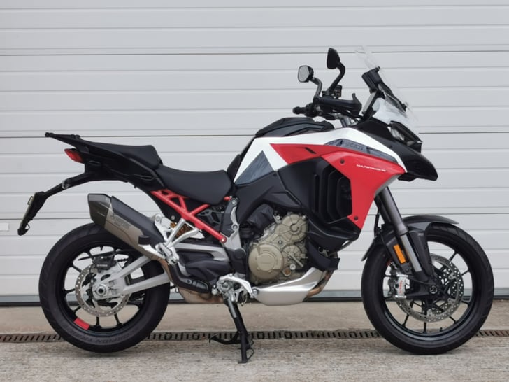 Ducati Multistrada V4 S Travel & Radar