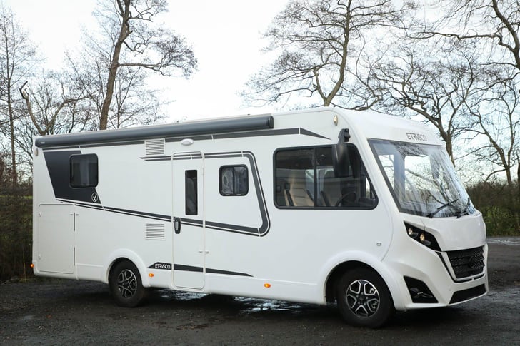 Here's a photo of the ETRUSCO I 7400, currently available for sale