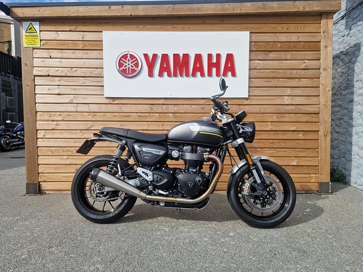 Triumph SPEED TWIN 1200 (SILVER ICE/STORM GREY)