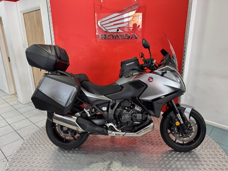 Honda NT1100 DCT