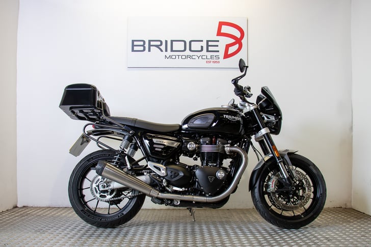 Triumph SPEED TWIN 1200