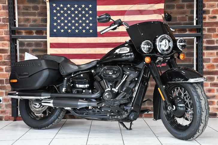 Harley-Davidson SOFTAIL FLHCS HERITAGE CLASSIC 114