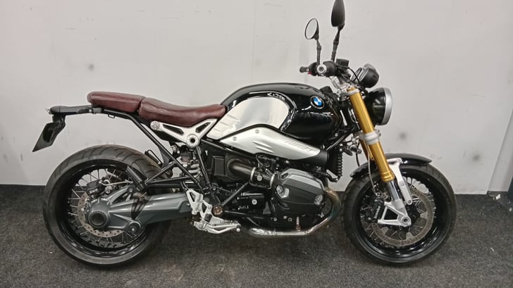 BMW R NINE T