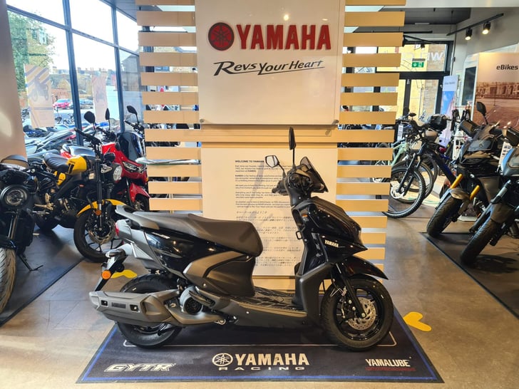 YAMAHA Rayzr