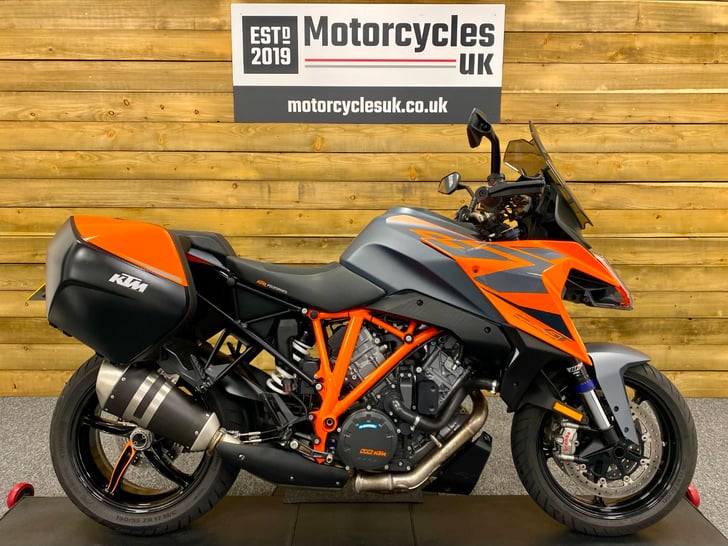 KTM 1290 SUPER DUKE GT