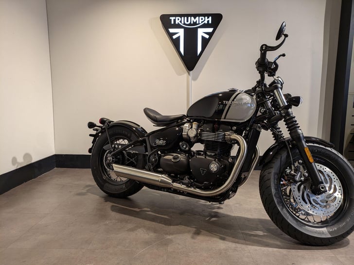 Triumph 1200 BOBBER 